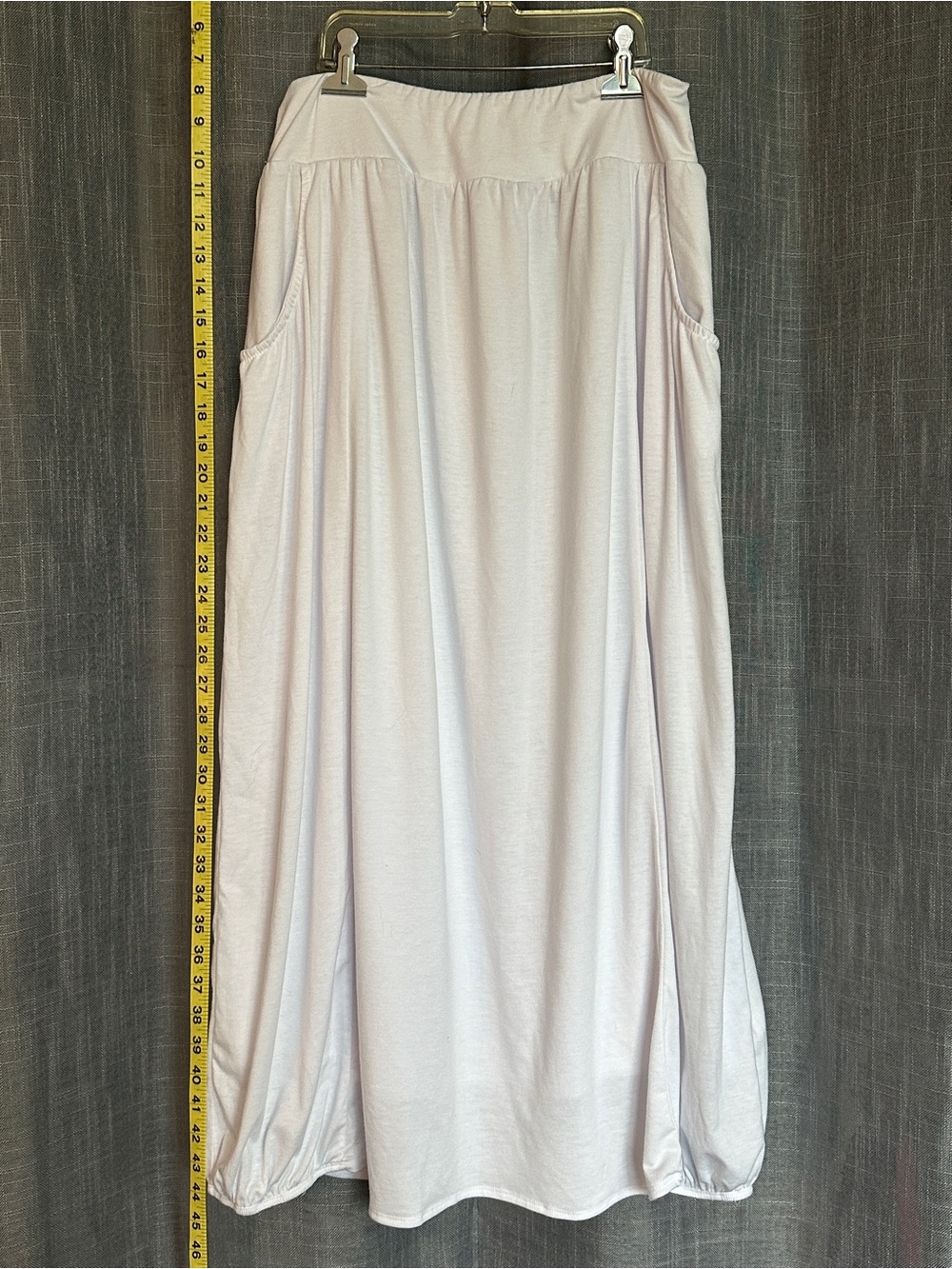 Women’s Soft white Maxi skirt with Pockets NWOT